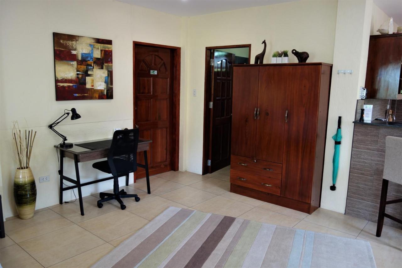 Casa Cataleya Bohol Self-Service Apartments Панглао Екстериор снимка